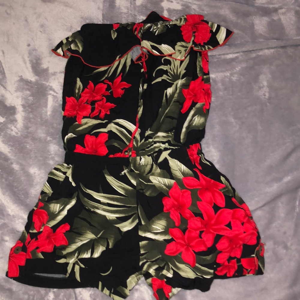 Cute Hawaiian jumpsuit